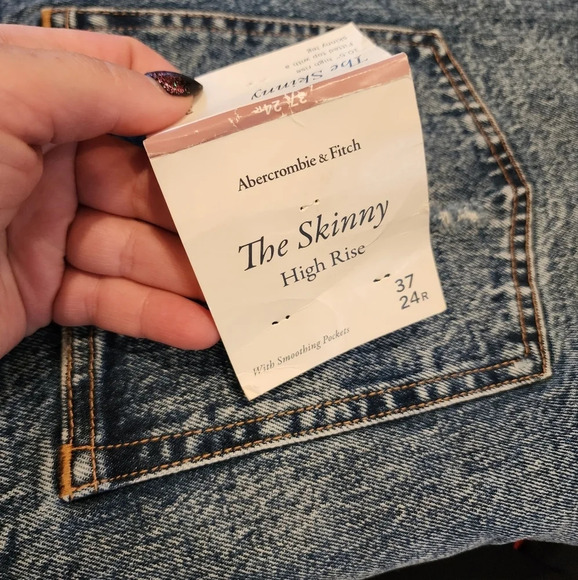NWT Abercrombie Plus Size 24 the skinny highrise distressed jeans. - Picture 15 of 15